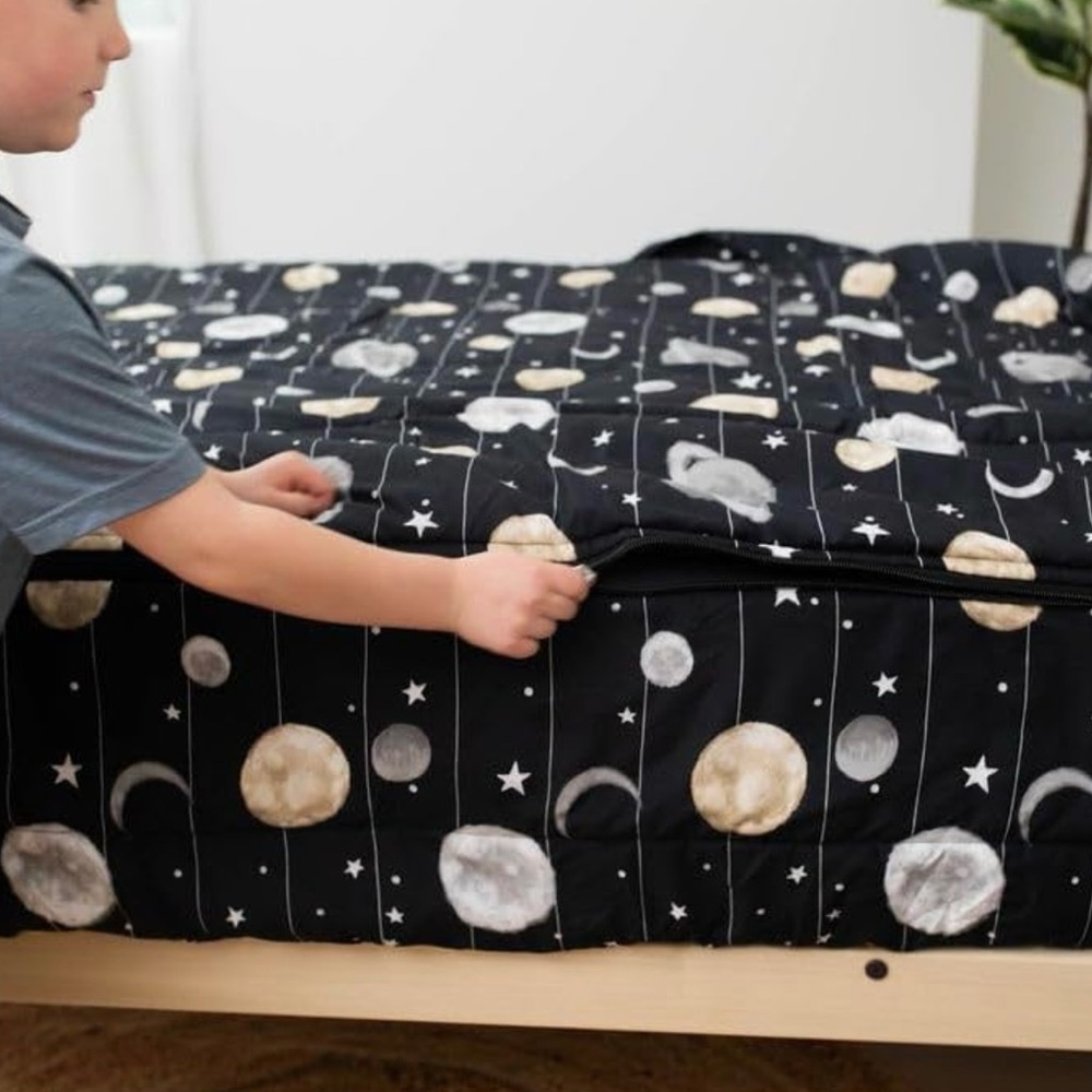 Beddy’s Out of this World Zipper Bedding Twin